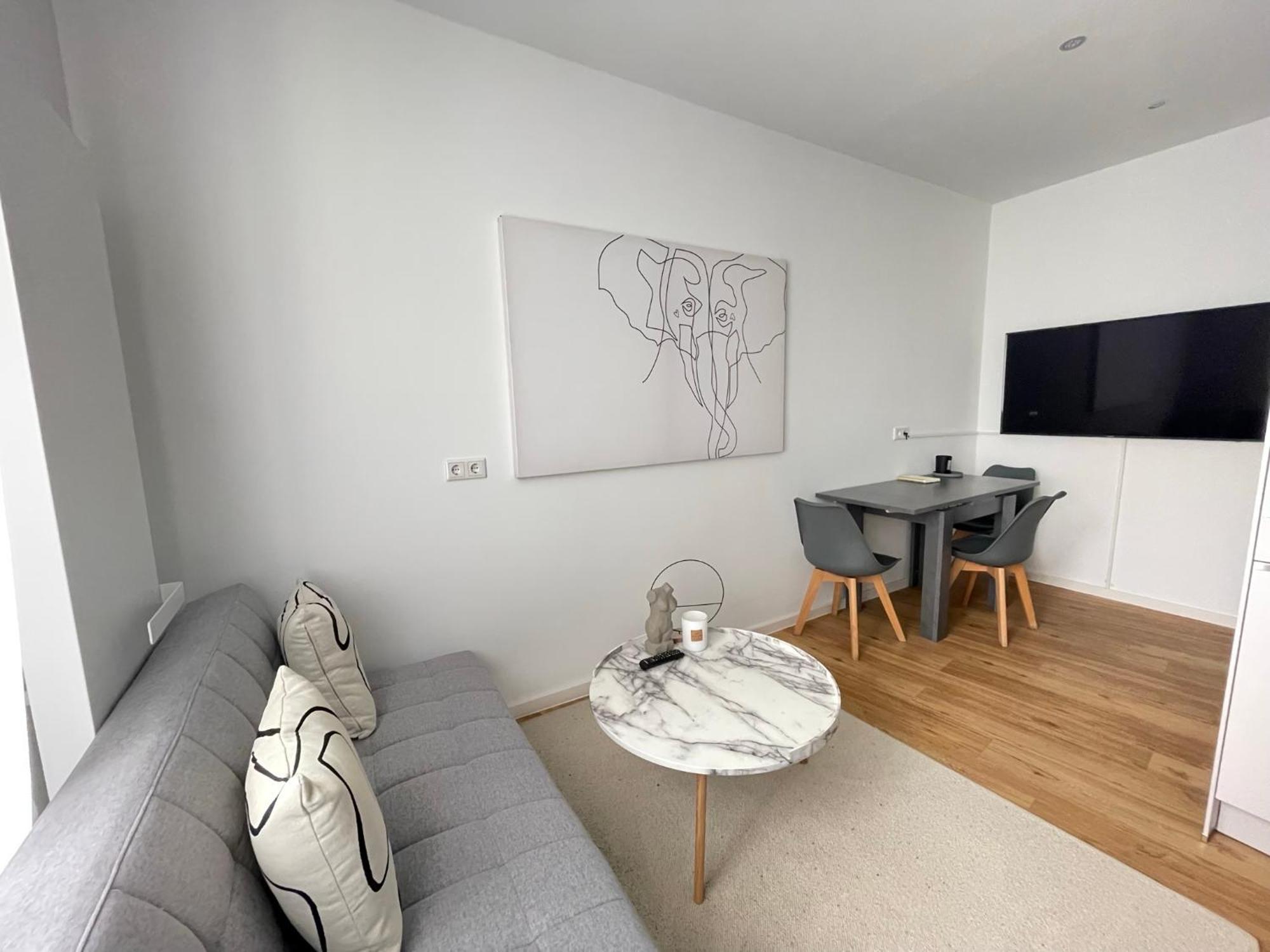 70Qm - 3 Rooms - Free Parking - City - Mallibase Apartments Hannover Kültér fotó